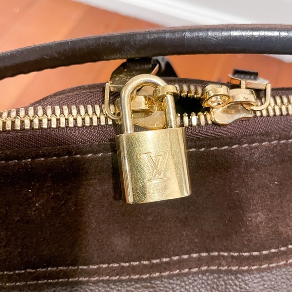 🤎 Louis Vuitton Monogram Empreinte Audacieuse Shoulder Bag 🤎 - Picture 5 of 13